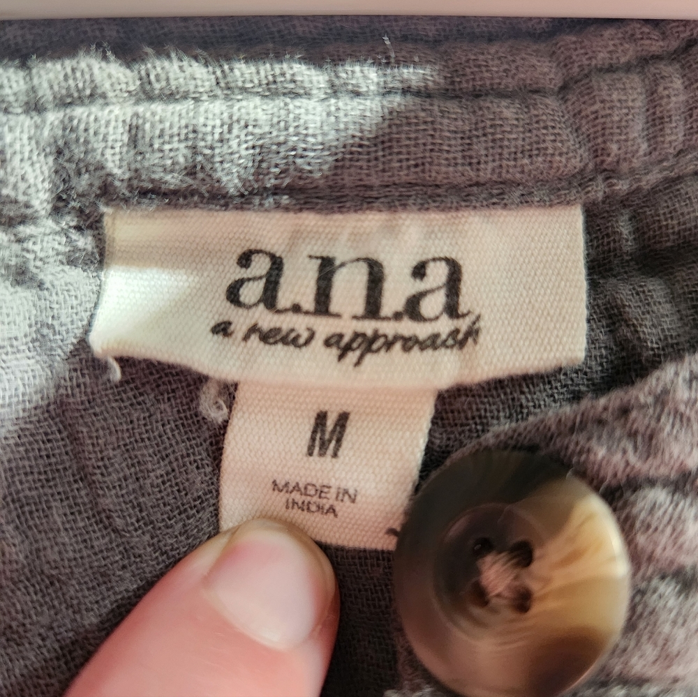 Button Up Top - Picture 3 of 3
